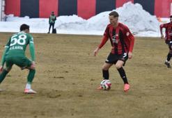 Van Spor FK sahasında Iğdır'ı 3 golle geçti
