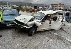 Seydikemer'de zincirleme kazada 4 kişi yaralandı