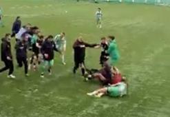 Süper Amatör Lig maçında saha karıştı! O anlar kamerada...