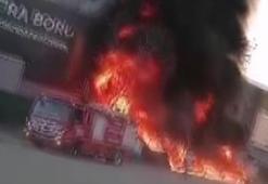 Adana'da plastik üretim tesisindeki yangın söndürüldü