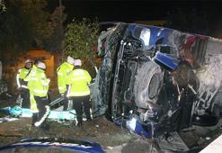 Adana’da yolcu otobüsü devrildi! Çok sayıda yaralı var