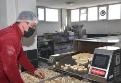 Apartman dairesinde üretmeye başladılar, Avrupa sofralarına taşıdılar! Gümüşhaneli karı koca el birliğiyle geleneksel lezzeti dünya markası yaptılar