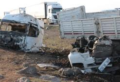 Cizre-Nusaybin karayolunda iki tır çarpıştı: 2 yaralı