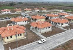 Osmaniye’de köy evleri hak sahiplerine törenle teslim edildi!