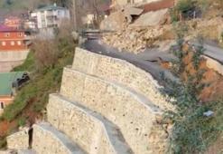 Ardeşen'de istinat duvarı çöktü: 2 ev tedbir amaçlı boşaltıldı