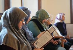 Erzurum’da ev hanımlarının 12 yıllık okuma serüveni konağa taşındı! Altın günü için değil kitap için bir araya geldiler