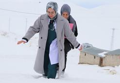 Türkiye'nin en soğuk ilçesinde kalpleri ısıtan mücadele: Vanlı doktor Didem, karlı yolları aşarak hastalarına ulaşıyor!