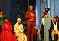 "Savaş ve Barış" Harbiye Sahnesi’nde...