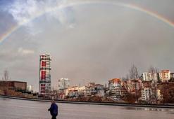 Sağanak yağışlar Ankara'da etkili oldu, gökkuşağı nefes kesen görüntüler oluşturdu