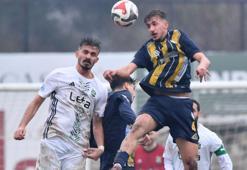 İnegöl Kafkasspor-Küçükçekmece Sinop Spor A.Ş maçında 5 dakika 3 gol geldi