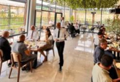 Resmi Gazete'de yayımladı: Restoranlarda servis ve kuver ücreti yasaklandı!