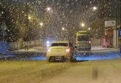 Van'da lapa lapa kar yağıyor