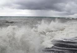 Denizlerde fırtına alarmı! Cuma akşamına kadar sürecek