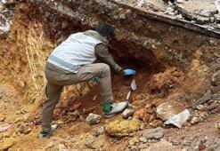 Antalya'da altyapı çalışması yapılan caddeden kemikler fışkırdı! 'İnsan kemiğine benziyor'