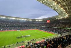 Kocaelispor-Beşiktaş maçında tribünden düşen genç taraftar hayatını kaybetti