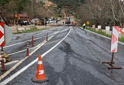 İzmir’de yol çöktü! Selçuk-Ortaklar yolu ulaşıma kapandı