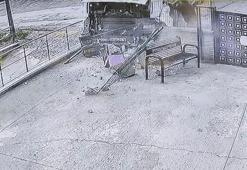 Ankara Etimesgut’ta freni boşalan tır duvara çarptı