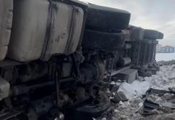 Erciş'te tır şarampole yuvarlandı 1 kişi yaralandı