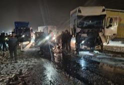 Erzurum'da kokrunç trafik kazası: 4 kişi hayatını kaybetti
