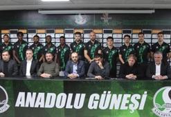 Sakaryaspor transferin son gününde 13 futbolcuya birden imza attırdı