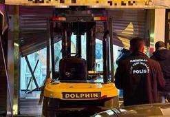 Kayseri'de arsız hırsız forkliftle kuyumcuya daldı! Görüntüler şoke etti