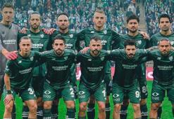 Bursaspor'a kötü haber! 2 yıldız birden forma giyemeyecek