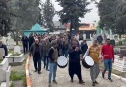 Kazada ölen motosiklet sürücüsü davul ve zurna çalınarak, son yolculuğuna uğurlandı