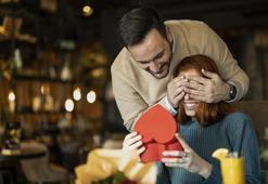 Erkeklere Özel Sevgililer Günü Hediyeleri: 14 Şubat'da Erkekleri Şaşırtacak Hediye Fikirleri & Önerileri