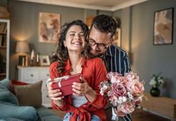 14 Şubat'a 24 Saat Kala: Hediye Almayı Unutanlar İçin Hayat Kurtaran Fikirler, Acil Hediye Çözümleri