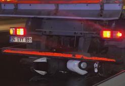 İstanbul'da korkunç kaza! Temizlik aracına çarpan 2 kişi hayatını kaybetti