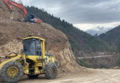 Sinop'ta tehlike saçan kayalar tek tek parçalanıyor: Ulaşım rahatlayacak