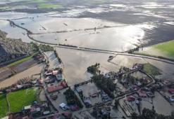 Adana'da afetin gerçek boyutu havadan görüntülendi! Anavarza Antik Kenti çevresi sel suları altında kaldı