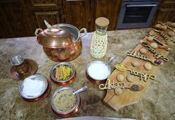 Adanalılar 7 baharatın karışımından yapıyor: Kışın ısıtıyor, anne sütünü artıran şifa deposuna yoğun ilgi! Gelecek nesillere aktarılacak