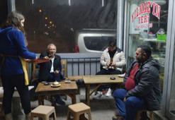 Tekirdağ'da kıraathaneye kadın eli değdi, çayın rengi değişti! Müşteriler hayran kaldı