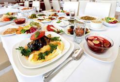 İptal edilen iftar programlarının bütçesi ihtiyaç sahiplerine erzak olarak dağıtılacak