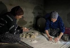 Hakkarili 3 kız kardeş geleneksel yöntemlerle tek tek hazırladı! Ramazan sofralarının vazgeçilmezi