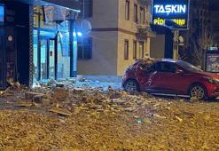 Kayseri'de şiddetli rüzgar binanın duvarını uçurdu