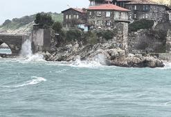 Bartın'da fırtına alarmı! Dalga boyu 2 metreye ulaştı