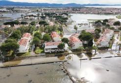 Burası Venedik değil Burhaniye! Şehirde sokaklar göle döndü