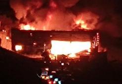 Halfeti'de zeytin ve fıstık işleme fabrikasında korkutan yangın