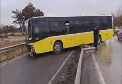 Büyükçekmece'de korkutan kaza: İETT otobüsü bariyerlere daldı!