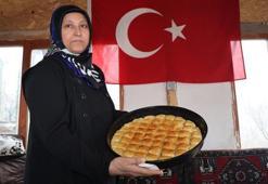 Unutulmaya yüz tutmuştu! Sivaslı anne-kız o lezzeti yaşatmaya devam ediyor