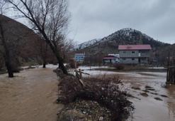 Adana'da sel sonrası yoğun mesai