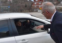 Gümüşhane-Bayburt arasındaki Geçit köyündeki hayırsever köylüler 18 yıldır yoldan geçenlere iftar veriyor