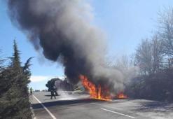 Seyir halindeyken yangın çıkan cip küle döndü