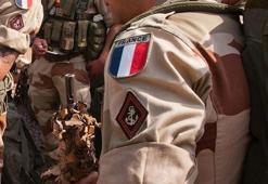 Paris'te kışlada alkol alan asker başından vuruldu: 1 ölü, 4 gözaltı