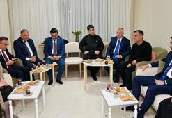 Bakan Kurum, depremzede ailenin yeni evine misafir oldu