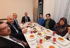 Bakan Kacır, depremzede aile ile iftar yaptı