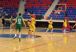 U18 Erkekler Bölge Şampiyonası’nda büyük heyecan! Yarı finalistler belli oldu