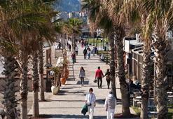 Güneş açtı, Antalyalılar sahile koştu